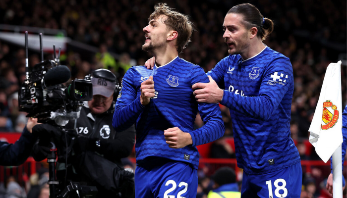 การวิเคราะห์ ปัญหาของ แมน ยูไนเต็ด ในการพ่ายแพ้ให้กับ เอฟเวอร์ตัน