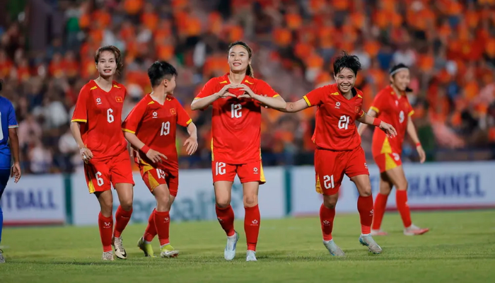 จิตวิญญาณแชมป์ ของทัพแข้งหญิงเวียดนามก่อนดวลเมียนมาในเกมตัดสิน SEA Games 33