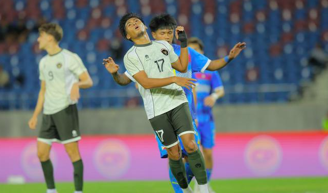 วิกฤต "การูด้า มูดา": อิวาร์ เจนเนอร์ กัปตัน U22 อินโดนีเซีย หัวเสียทิ้งขวดน้ำ หลังพ่ายแพ้ครั้งประวัติศาสตร์ในซีเกมส์