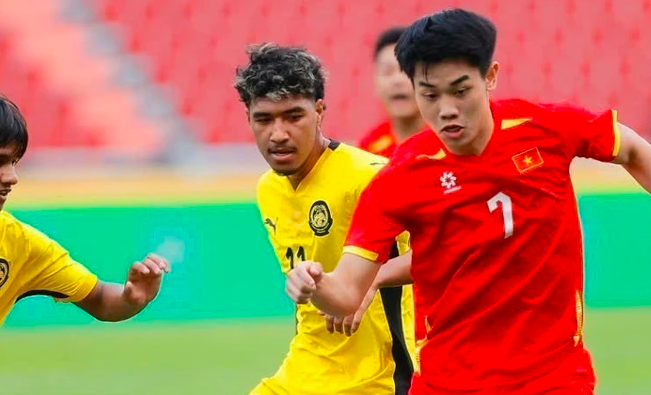 สื่อมาเลเซีย ยอมรับความพ่ายแพ้โดยสิ้นเชิงต่อ U22 เวียดนาม: “เสือหนุ่มถูกทำให้เชื่องโดยสมบูรณ์”