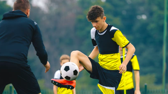 กติกาฟุตบอลพื้นฐาน : คู่มือฉบับสมบูรณ์สำหรับแฟนบอล