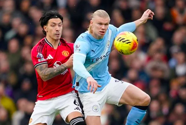 ลิซานโดร มาร์ติเนซ สวนกลับ "สโคลส์-บัตต์" หลังกำราบฮาลันด์อยู่หมัด