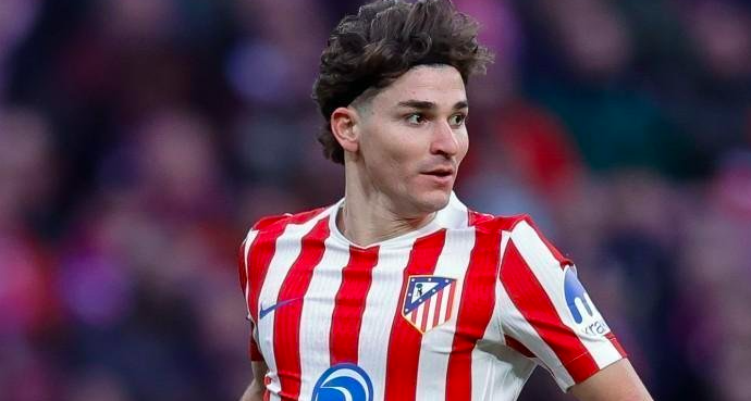 ฮูเลียน อัลวาเรซ : เครื่องหมายคำถามใหญ่ในโปรเจกต์ของ ซิเมโอเน่ และจุดเปลี่ยนสำคัญในฤดูร้อนนี้