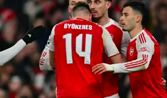 ฝันร้ายในแดนหน้า: เมื่อกองหน้าสากกะเบือเรียกพี่ และกองกลางนัดหยุดยิง