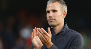 โรบิน ฟาน เพอร์ซี่ ตกที่นั่งลำบาก แฟนบอลเฟเยนูร์ดแห่ไล่หลังวิกฤตผลงาน