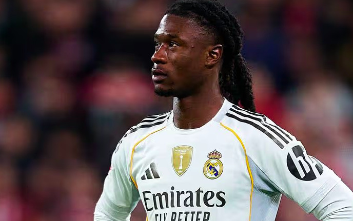 📊 การเปรียบเทียบเชิงแทคติก: เอ็นโซ่ vs คามาวิงก้า