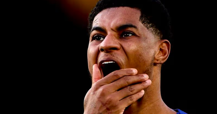 ลาจากสัญลักษณ์แห่ง คาร์ริงตัน: เมื่อฟุตบอลไม่ใช่แค่เรื่องของอารมณ์