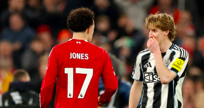 แอนโทนี่ กอร์ดอน กับภารกิจ "ตัวแทน" โมฮาเหม็ด ซาลาห์ ที่แอนฟิลด์