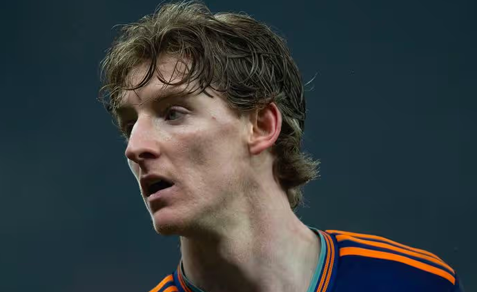 แอนโทนี่ กอร์ดอน: ทำไมต้อง 95 ล้านปอนด์?