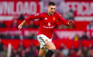 คำทำนายที่เป็นจริง ! เมื่อ ดาโลต์ ก้าวข้ามบทบาทรุ่นน้อง สู่พี่เลี้ยงคนสำคัญของ “เบนจามิน เซสโก้” ในทัพปีศาจแดง