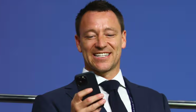 สงครามตัวเลข! จอห์น เทอร์รี่ ตอกกลับเพนแนนท์ หลังถูกยก “ฟาน ไดจ์ค” เก่งกว่า พร้อมงัดสถิติข่มกระจุย