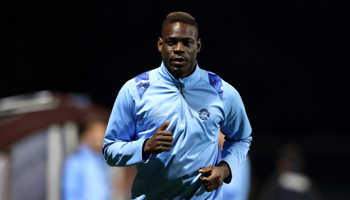 บาโลเตลลี่ ติดอิตาลี ซ้อมกับคิเอโว รอความชัดเจนอนาคตค้าแข้ง