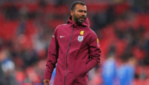 แอชลีย์ โคล รับงานคุมเชเซน่า หวังพาทีมคืนฟอร์ม