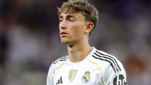 อนาคตแขวนบนเส้นด้าย! เปเรซเริ่มหมดความอดทน ดีน ฮุยเซ่น จ่อถูกโละพ้นเรอัล มาดริด ซัมเมอร์นี้