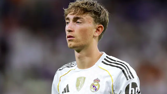 อนาคตแขวนบนเส้นด้าย! เปเรซเริ่มหมดความอดทน ดีน ฮุยเซ่น จ่อถูกโละพ้นเรอัล มาดริด ซัมเมอร์นี้