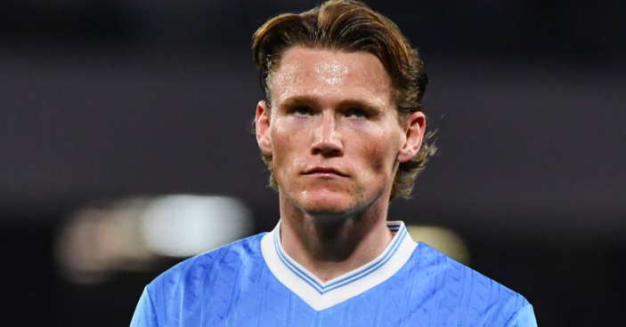 เส้นขนานระหว่างแมนยูและแม็คโทมิเนย์: การกลับมาที่เป็นไปได้ยาก