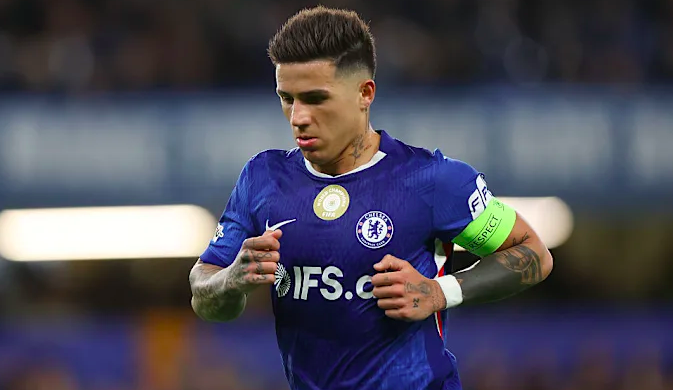 เอนโซ เฟร์นานเดซ ทางตันของเชลซี: ยื้อไว้หรือปล่อยแลกเงินมหาศาล?