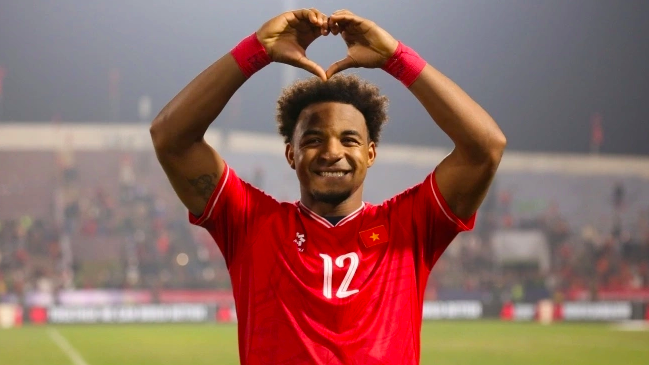 การกลับมาของ "คิง ซอน": สองประตูที่ดับเสียงวิจารณ์สนิท